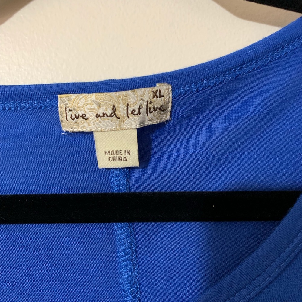 Live and Let Live Studded blue top with waist tie - Picture 4 of 5